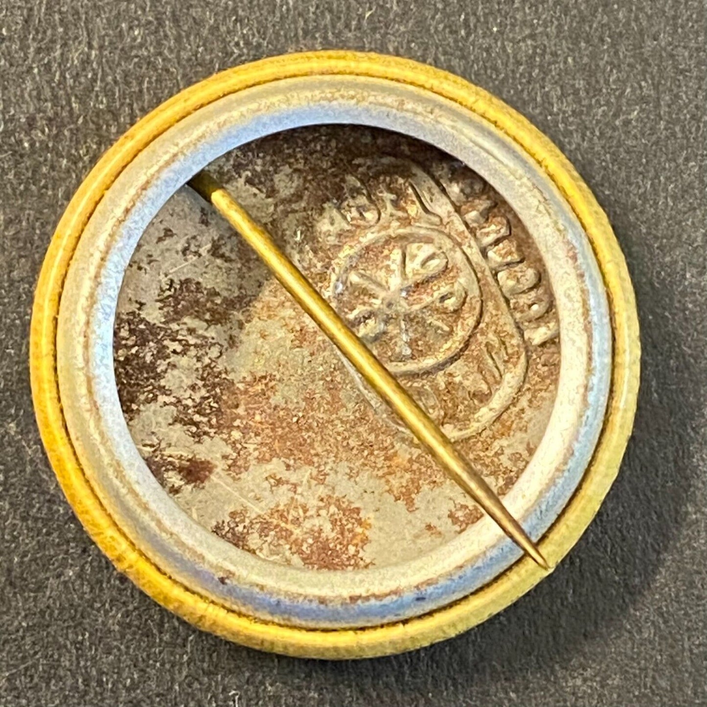 Gulfstream Park Turf Club "22" Steel Pinback 3/4" c1950's-60's Scarce