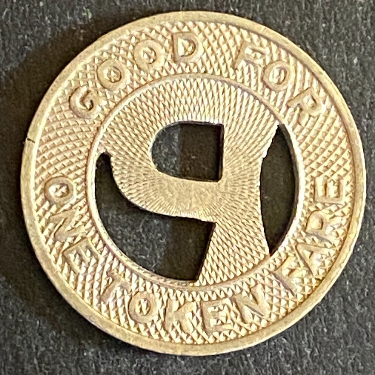 City Lines Parkersburg (WV) G/F One Token Fare Transit 16mm w/ Hanging "P" (#6)