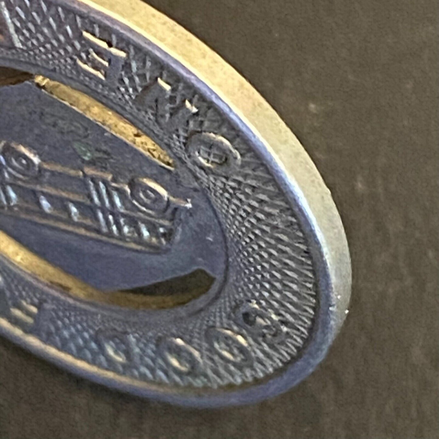 Muncie, IN Denney & Hines Bus Co. G/F One Fare Buc Transit Token 21mm