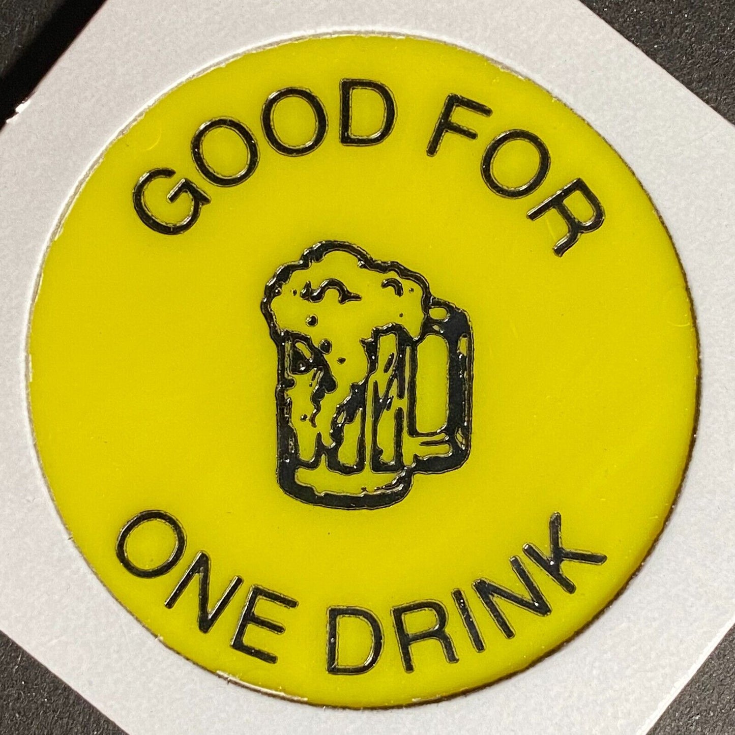Bristol, PA The Pines Tavern Plastic Token G/F One One Drink (#4)