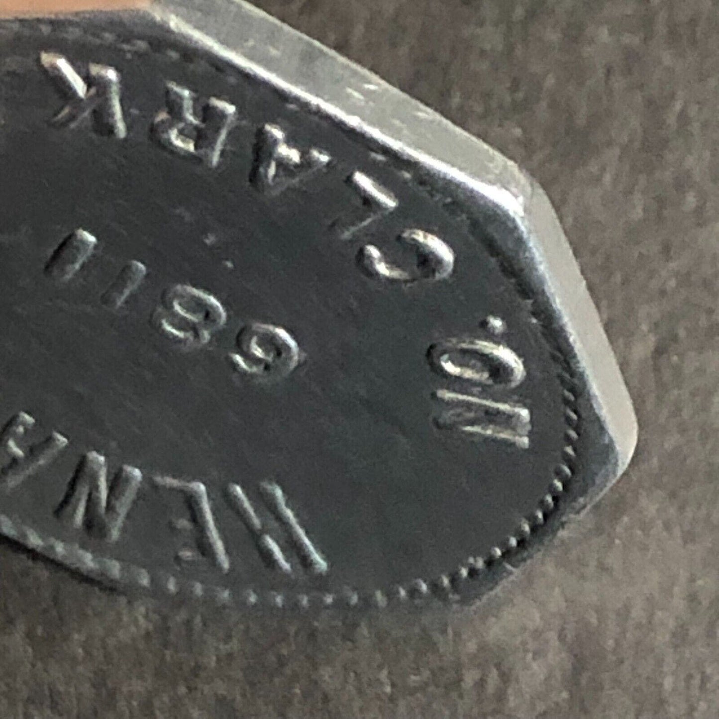 Henry's 6811 No. Clark St (Chicago) Alum G/F 5c Trade Token Hexagon 23mm
