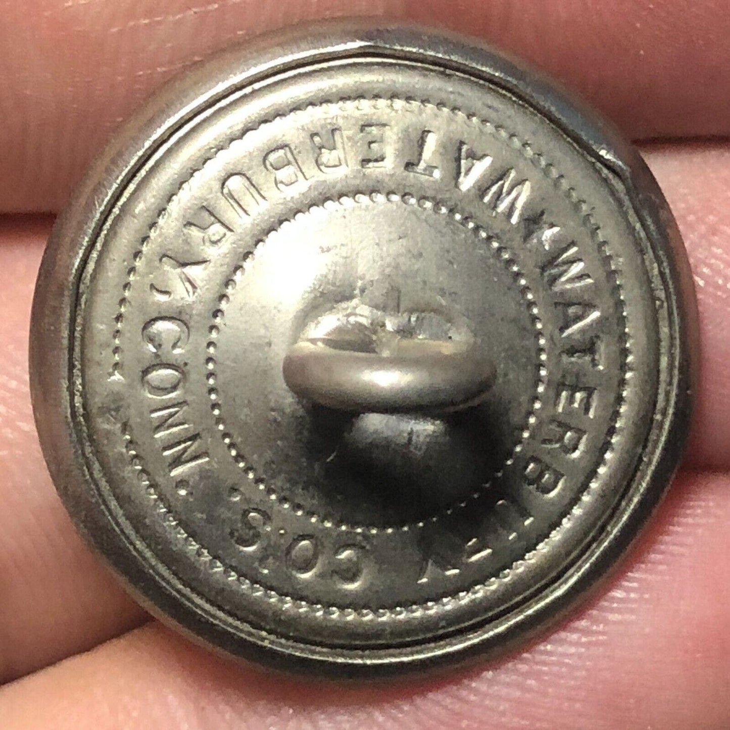 Long Island Railroad "LI" Brass Uniform Button 3/4" Waterbury Co's CONN.