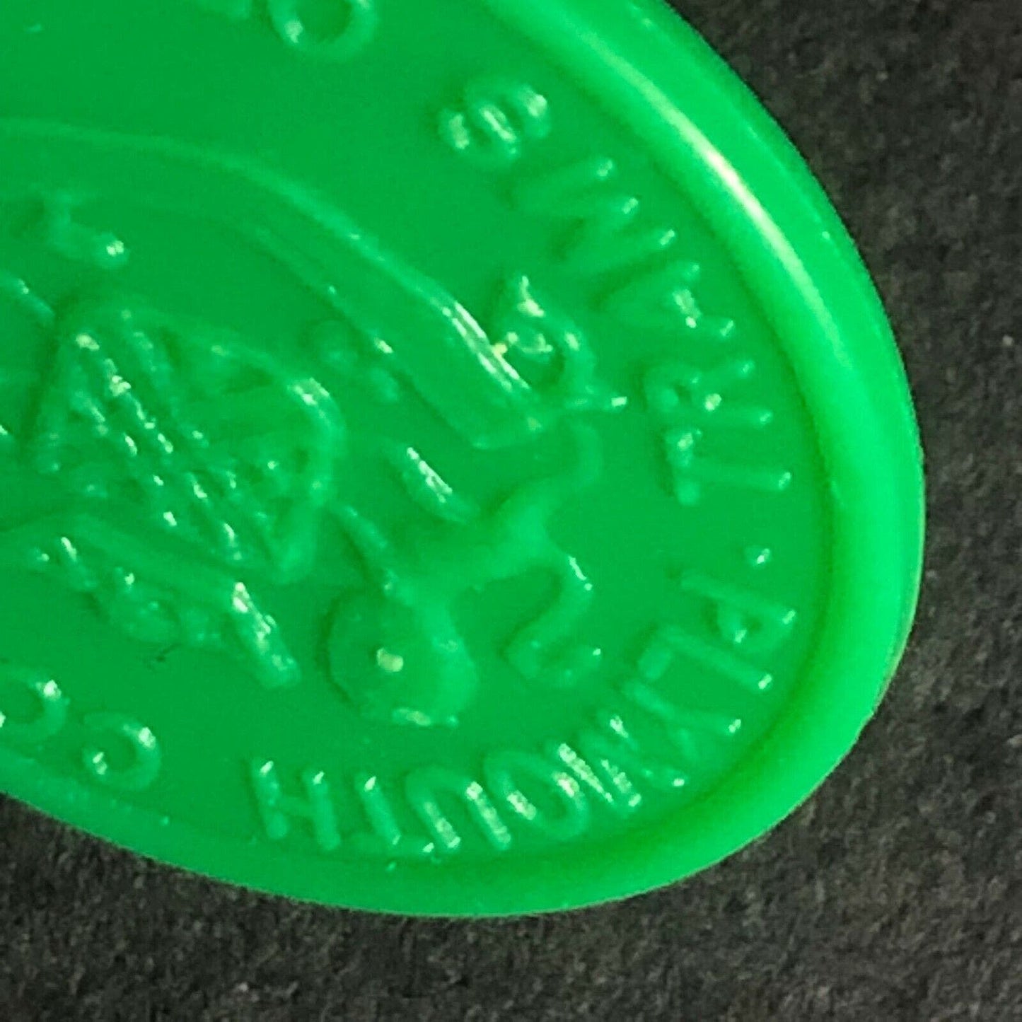 Plymouth Trams Buses School England Plastic Token Green 1D 25mm c50's-60's