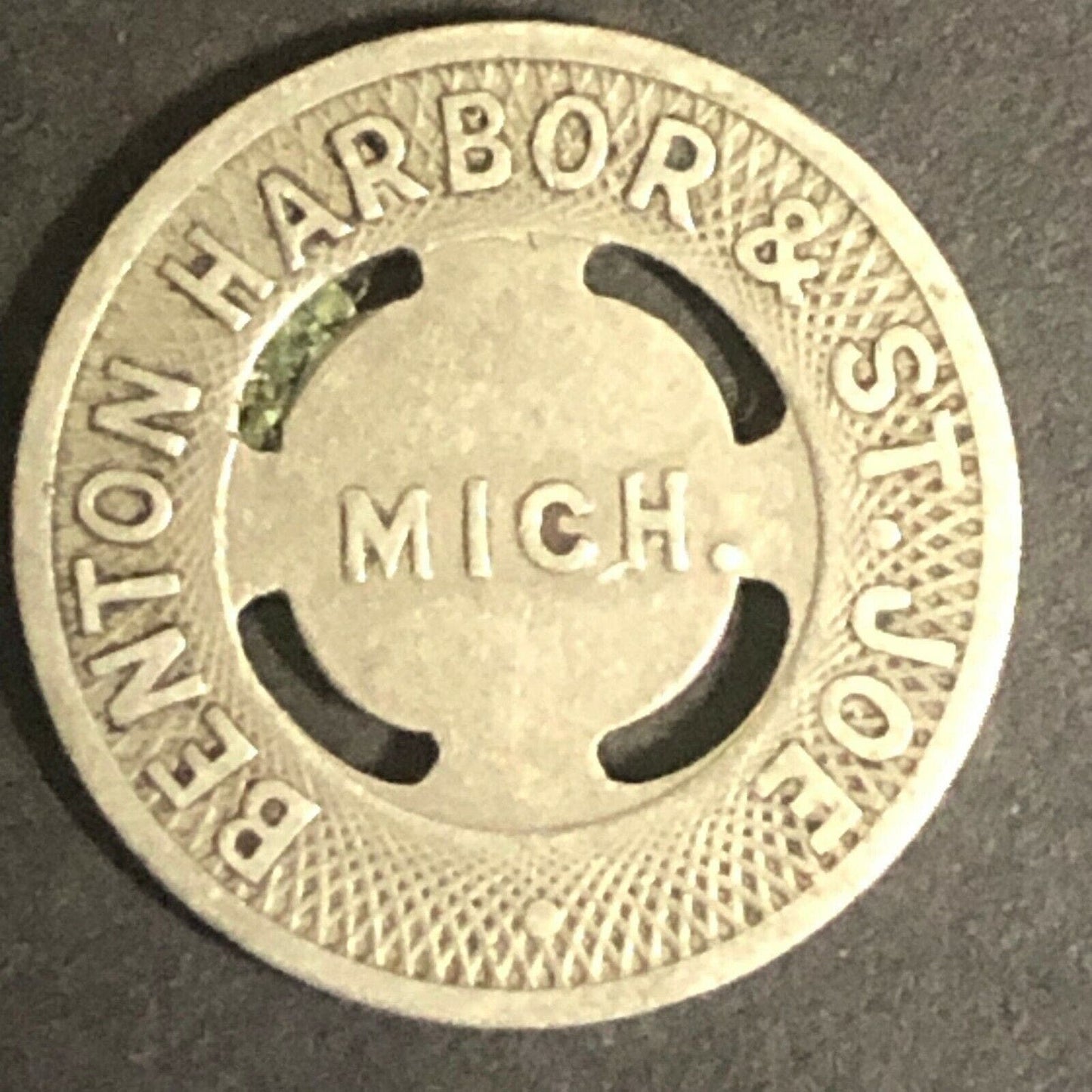 c1930-40's 16mm Benton Harbor & St. Joe G/F One Fare Brass Token MI