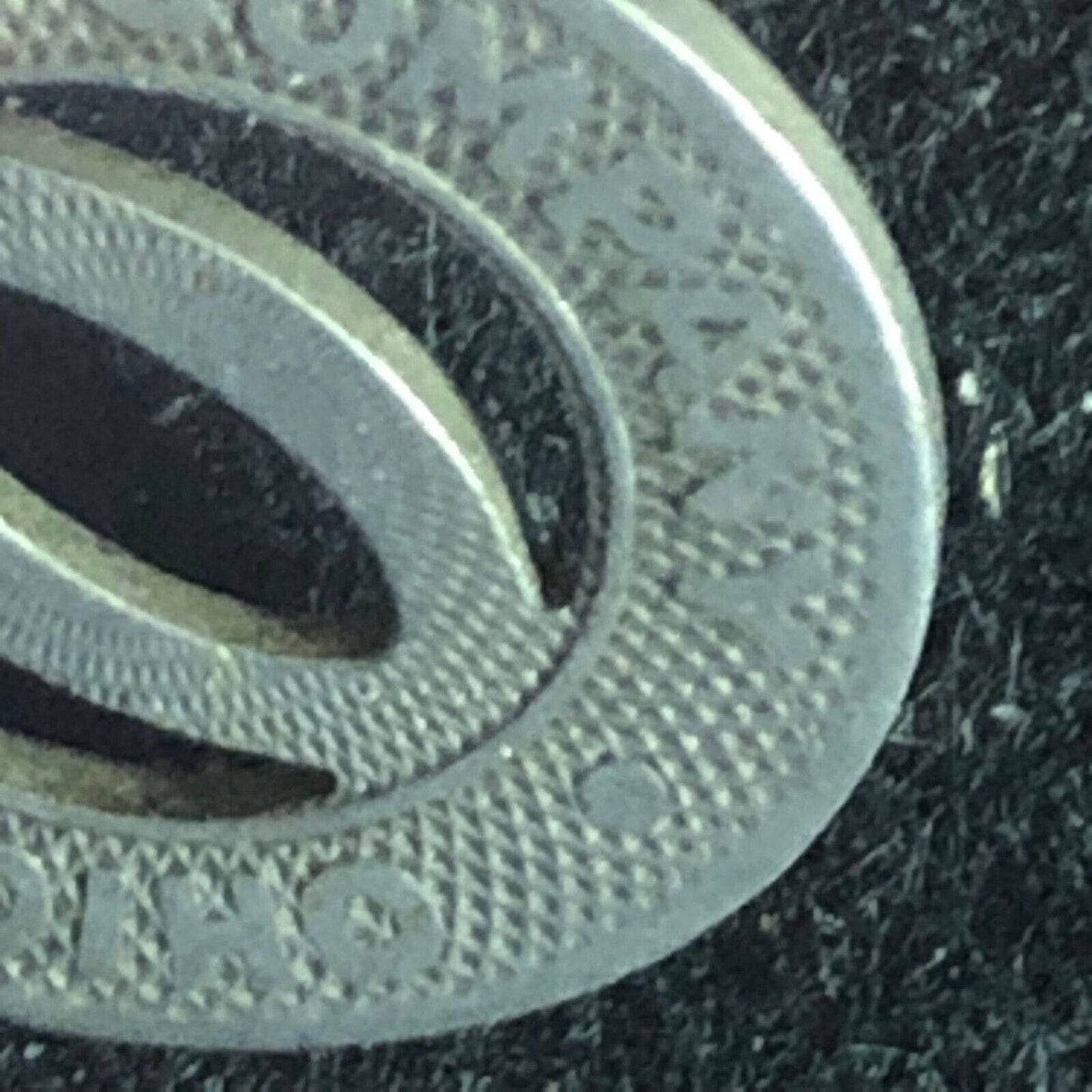 Huntington, WV Ohio Valley Bus Company G/F One City Fare Token 16mm Hanging "O"