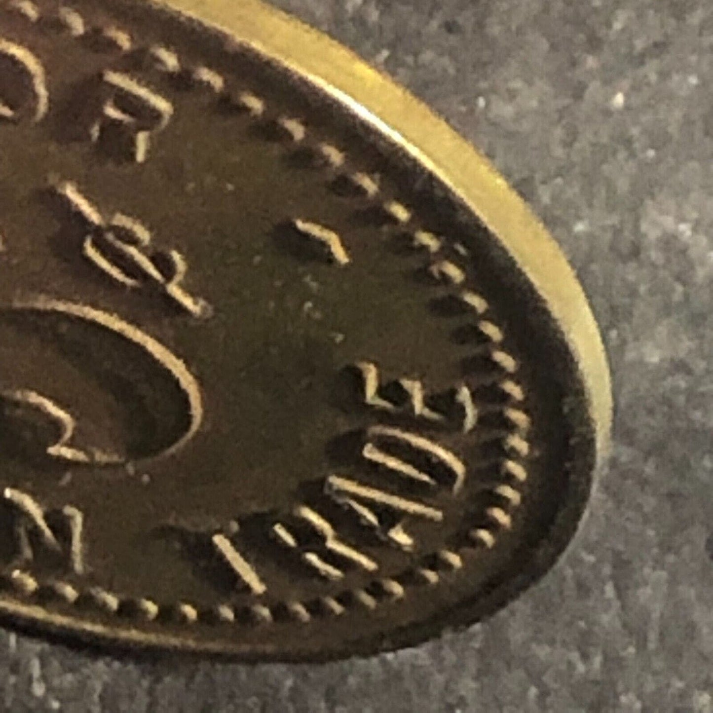 Louie's Winona (Louis Lilla Beer Tavern) G/F 5¢ in Trade Token 19mm Scarce