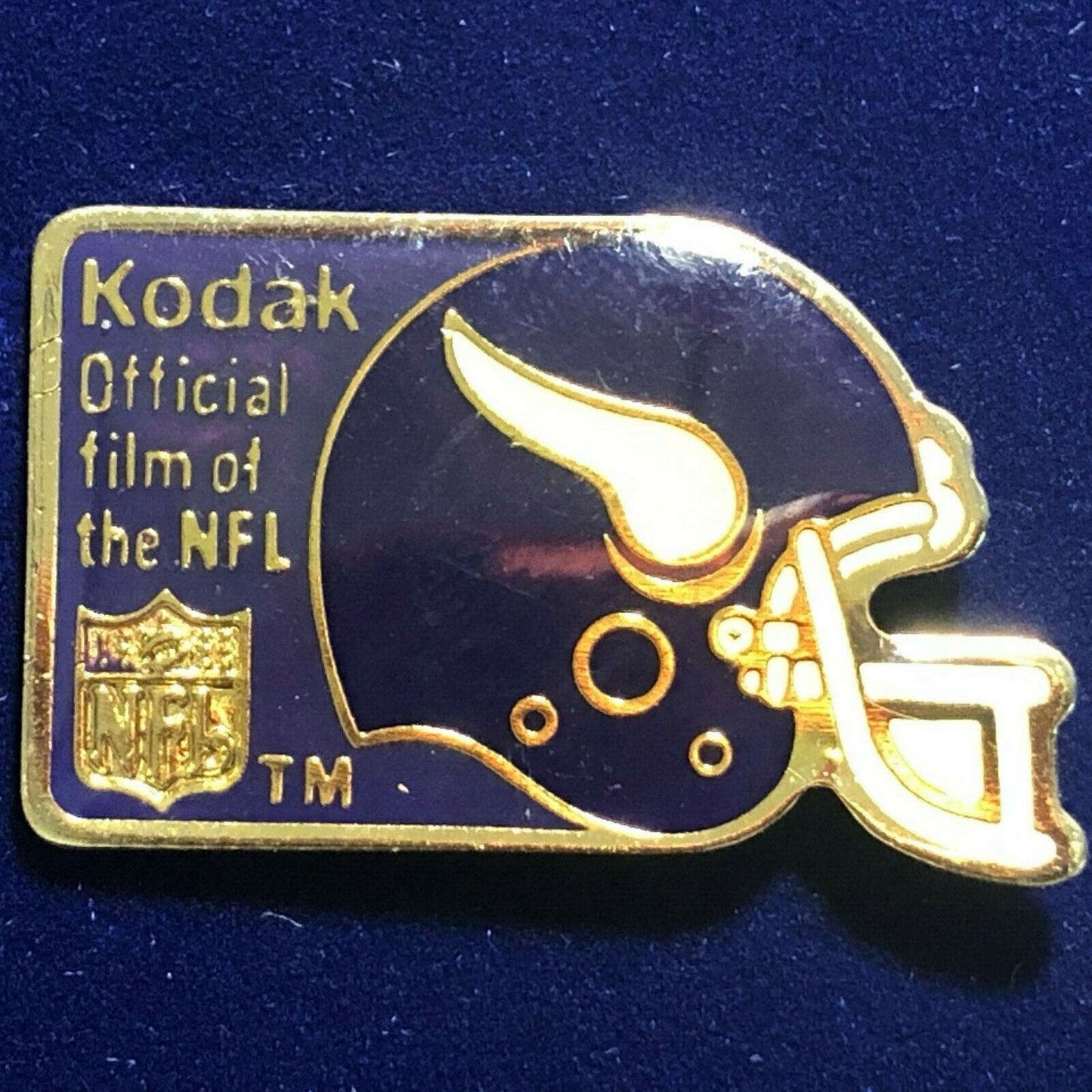 1989 Kodak Lapel Hat Pin - Official Film of The NFL Team Helmet Minn. Vikings