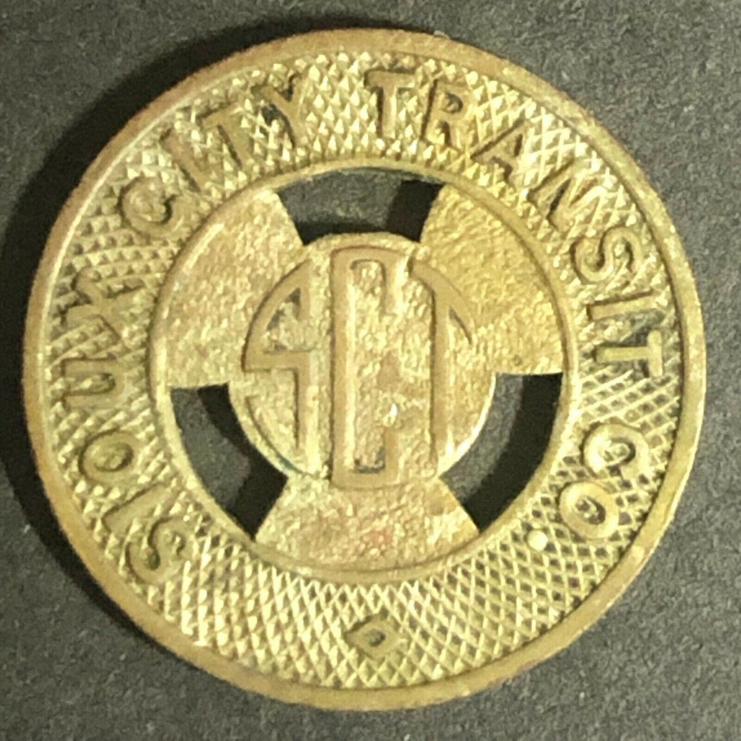 c1946 16mm Sioux City Transit Co. G/F One Fare Brass Token - Iowa