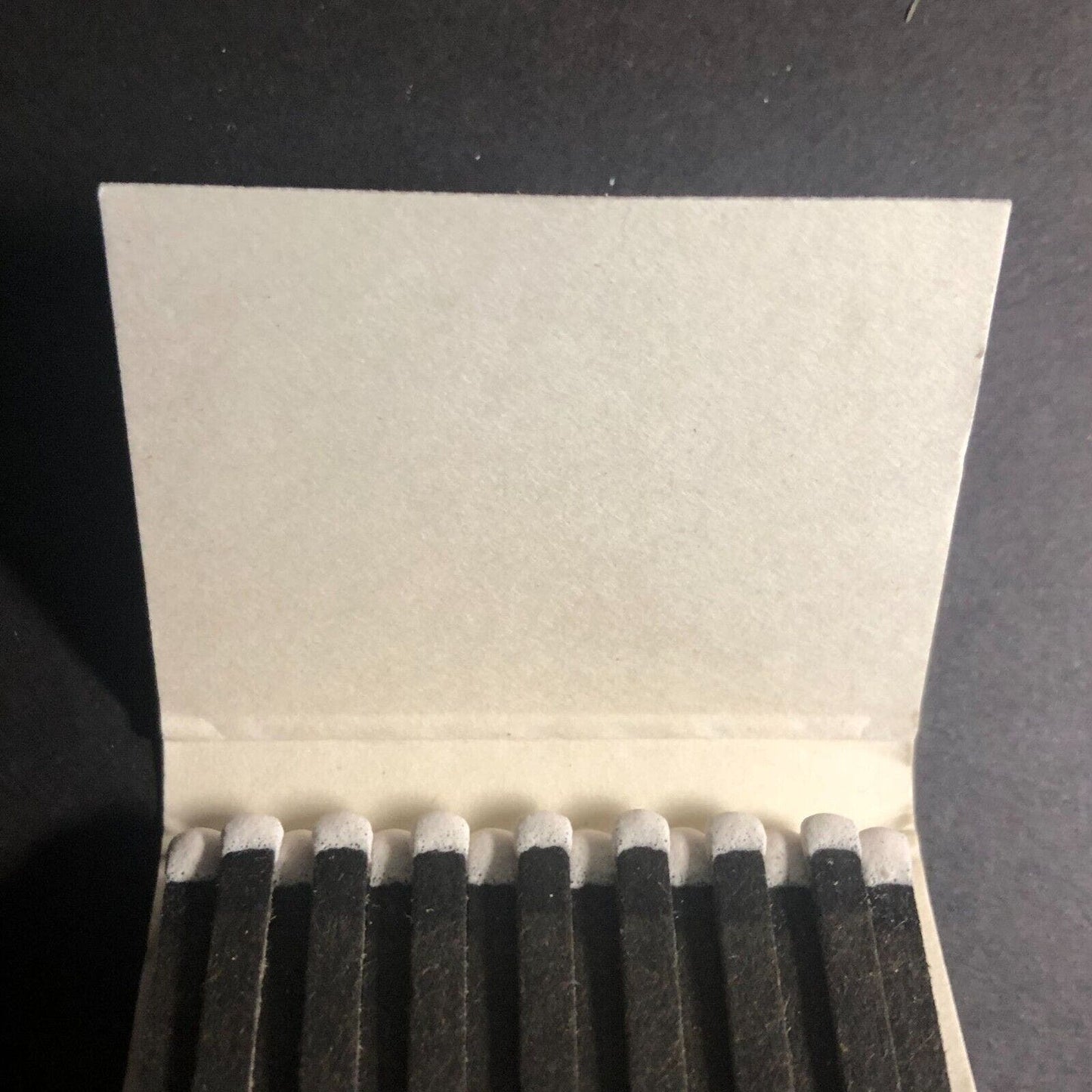 Geppetto's Restaurant Oak Park, IL Full Matchbook c1975-85 VGC Scarce