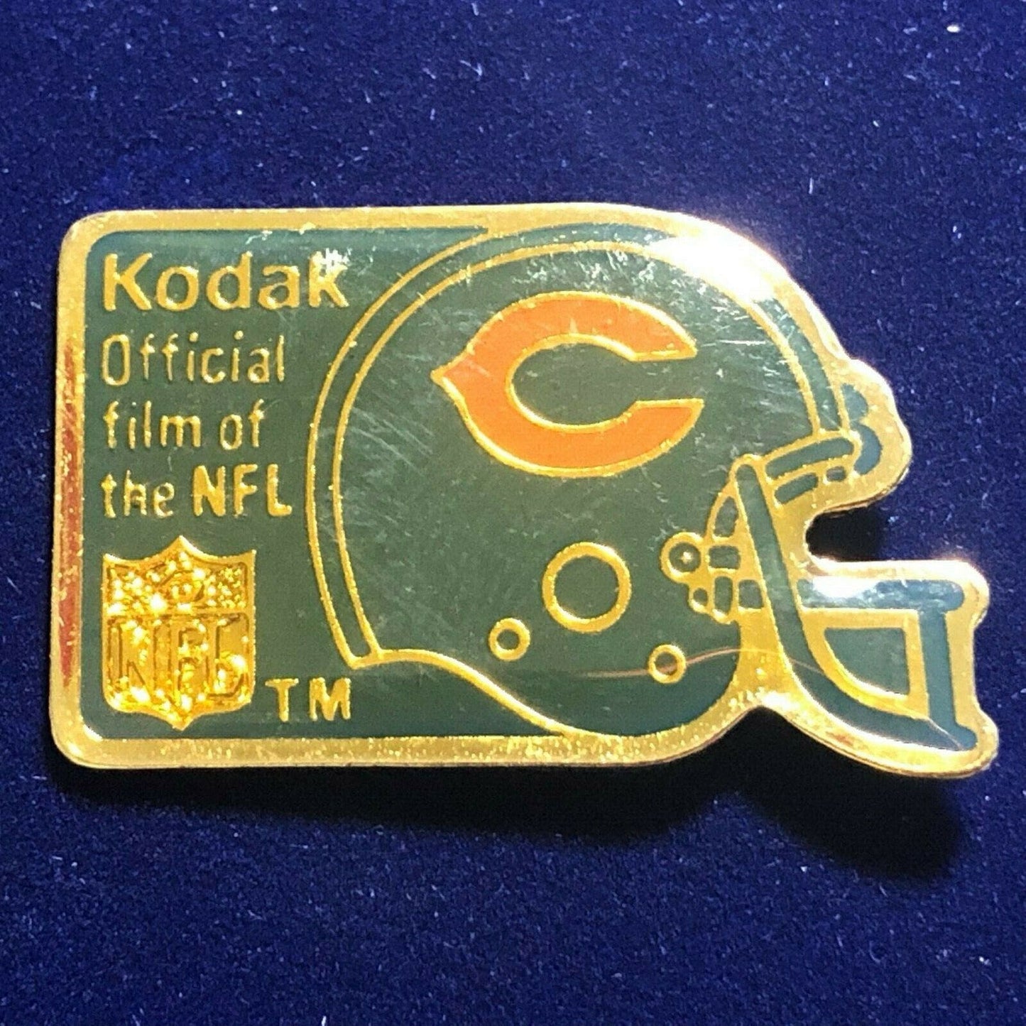 1989 Kodak Lapel Hat Pin - Official Film of The NFL Team Helmet Chicago Bears