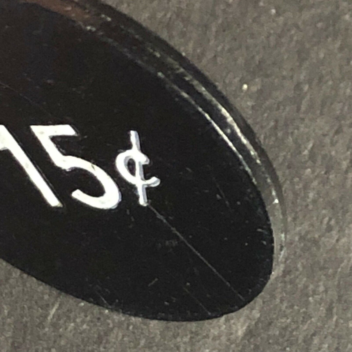 B&B Grill Plastic 15c Token c1960's-70's 22.7mm
