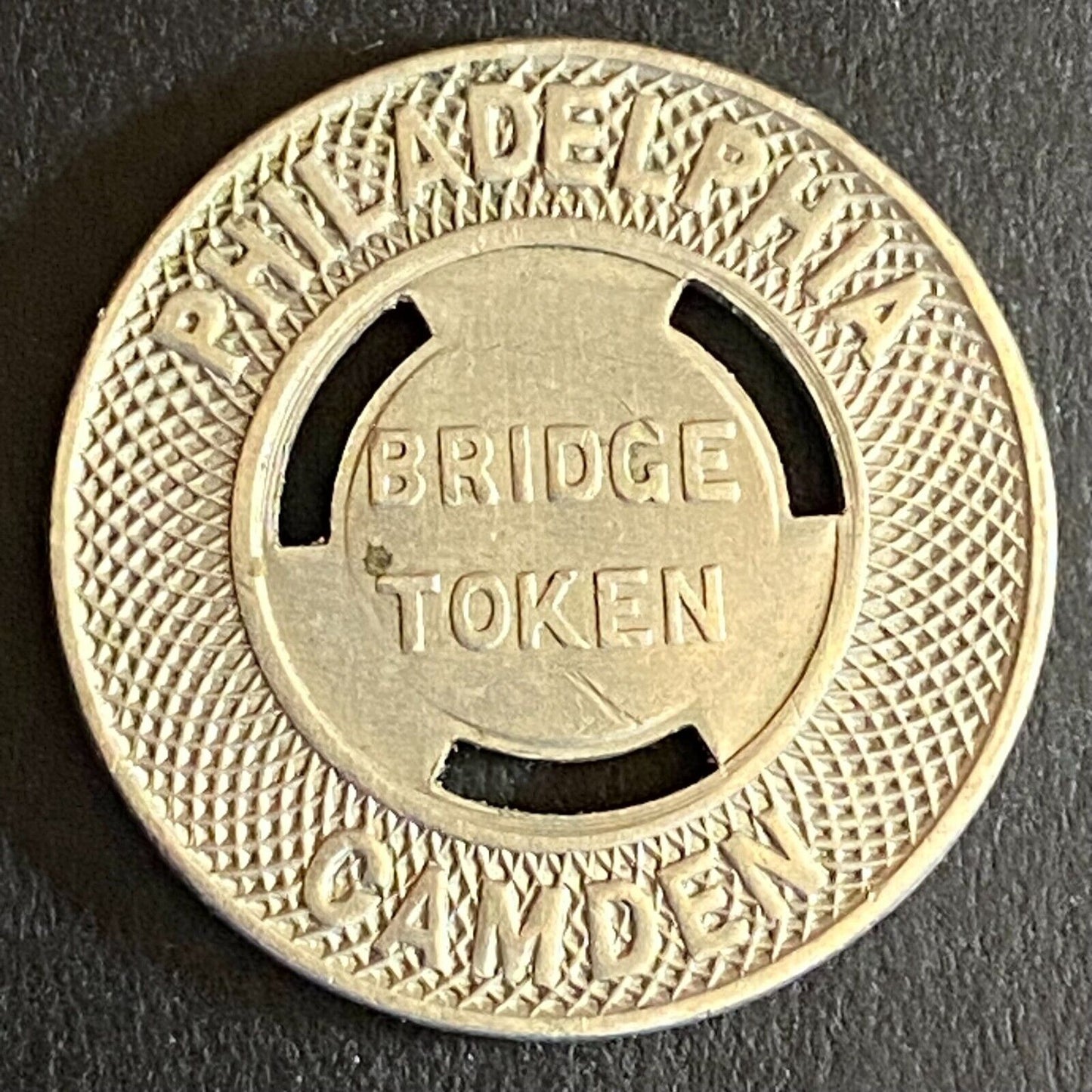 Delaware River Bridge Line Philadelphia / Camden PTC Bridge Token 23mm