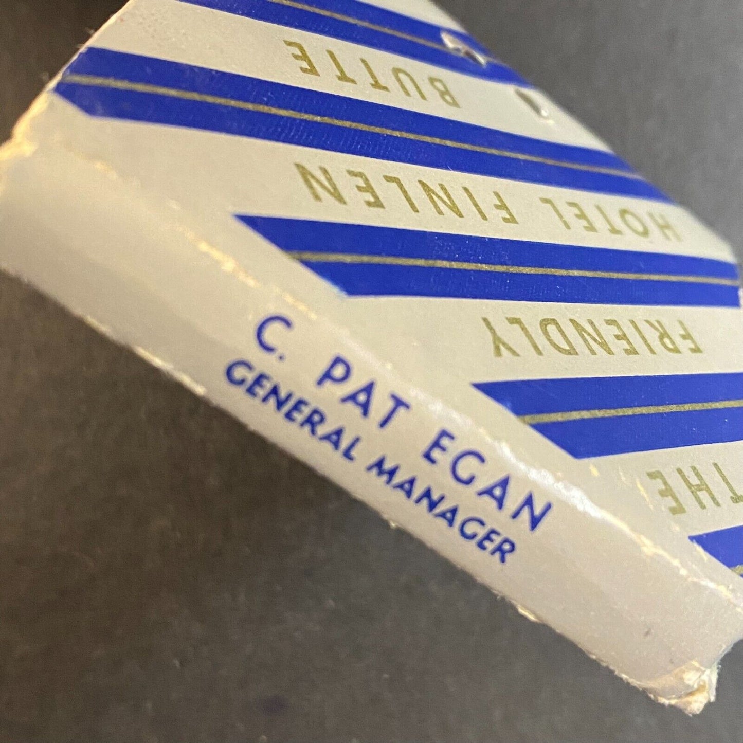 Hotel Finlen Butte, MT Near Full 30-strk (-5) Matchbook 1960's-73