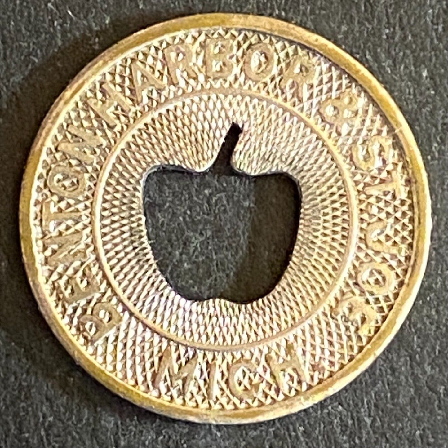 Benton Harbor & St. Joe Mich. G/F One Fare Transit Token 16mm Apple (#2)