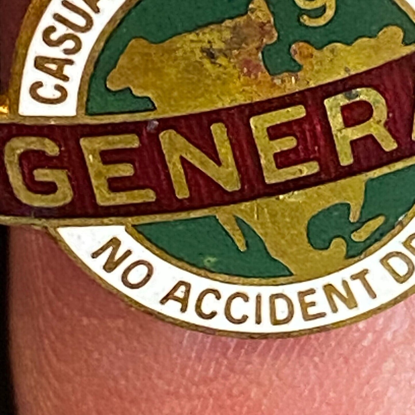 General Casualty (Ins. Co.) No Accident Driver Color Enameled Lapel Pin 14mm