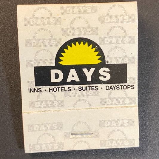Days Inn Hotels Inn Near Full (-1) Matchbook c1974-80's VGC