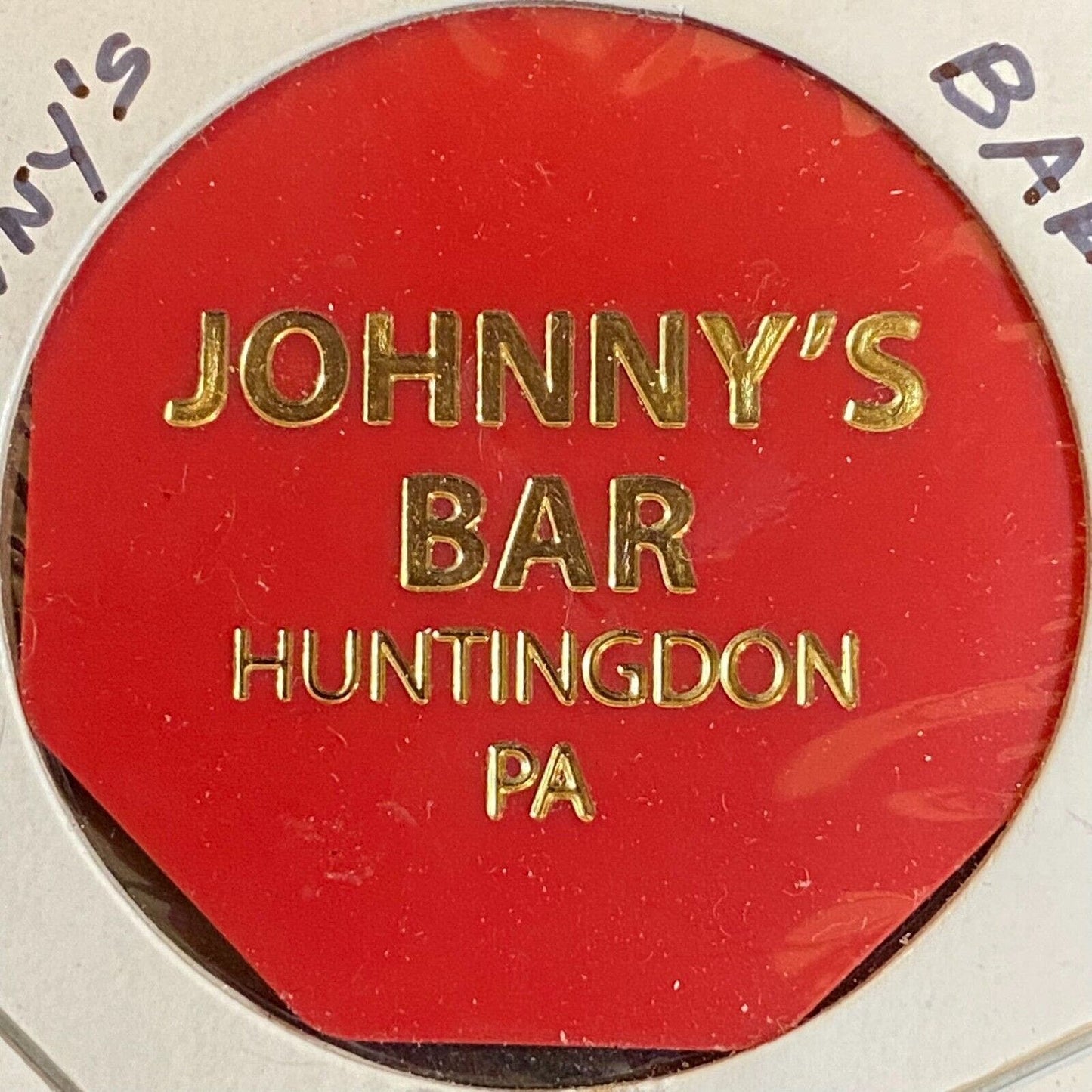 Huntingdon, PA Johnny's Bar c1970's-80's Plastic "Premium Bottle" Token