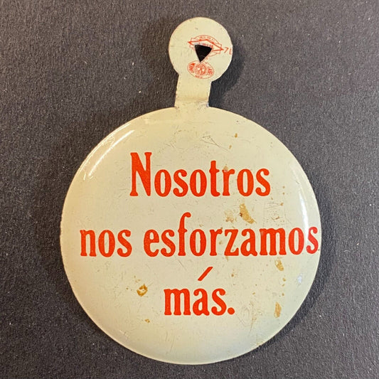 Avis Rent A Car "Nosotros nos esforxamous mas" Lapel Pin c1964 Plymouth