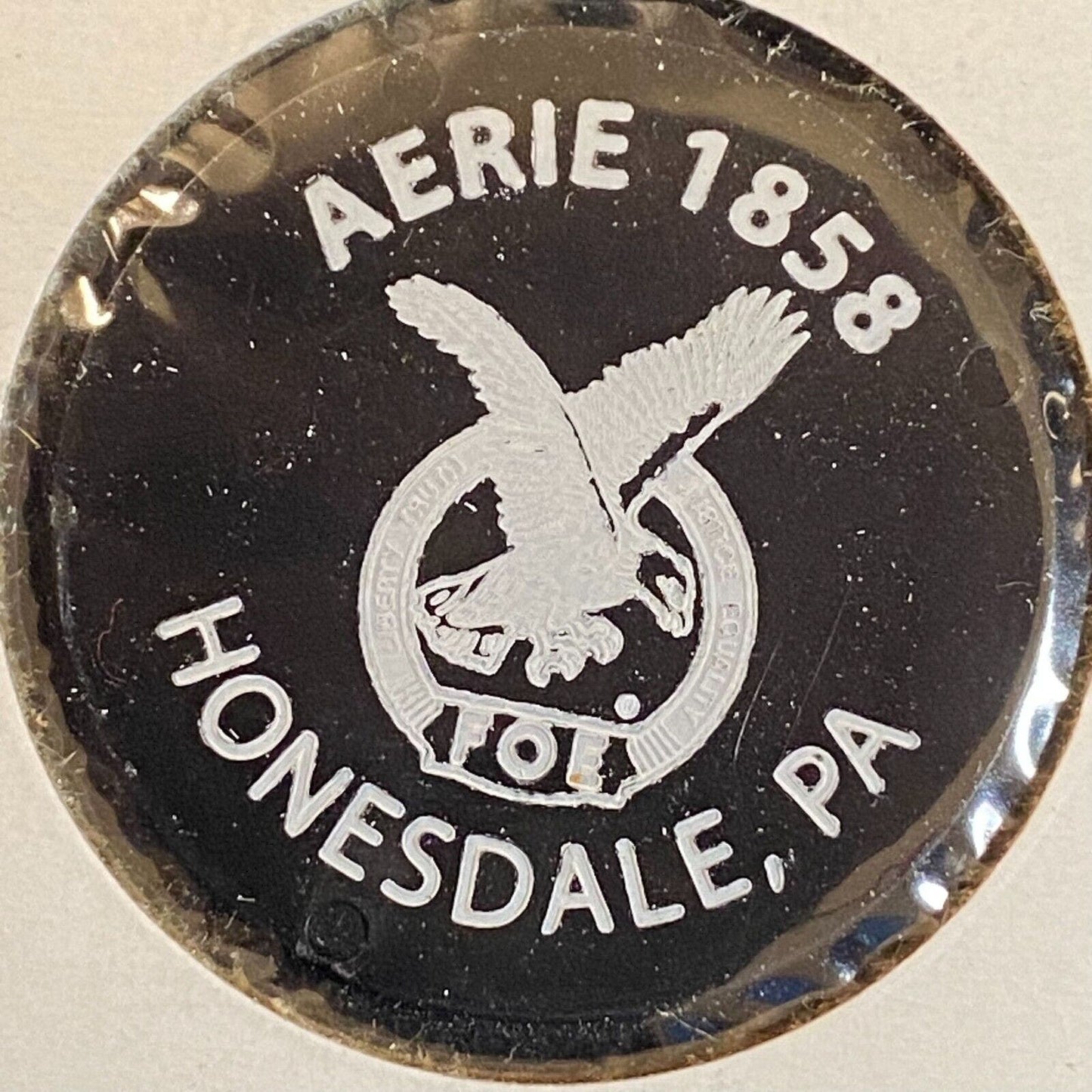 Honesdale, PA F.O.E. #1858 c1970's-80's Plastic "G/F One Drink" Token