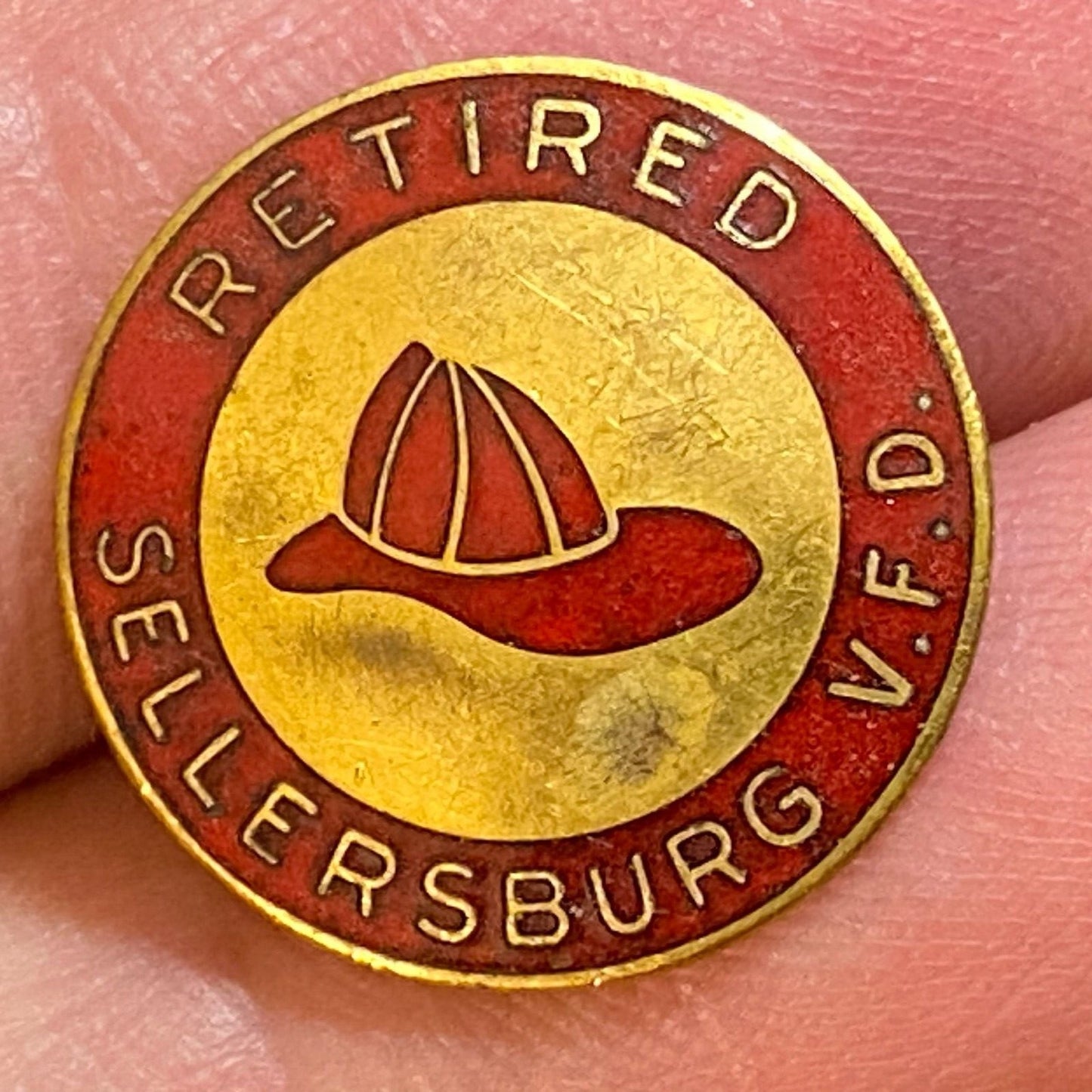 "Retired Sellersburg V.F.D." c1930's-40's Enameled Gold Tone Lapel Pin 16mm VGC