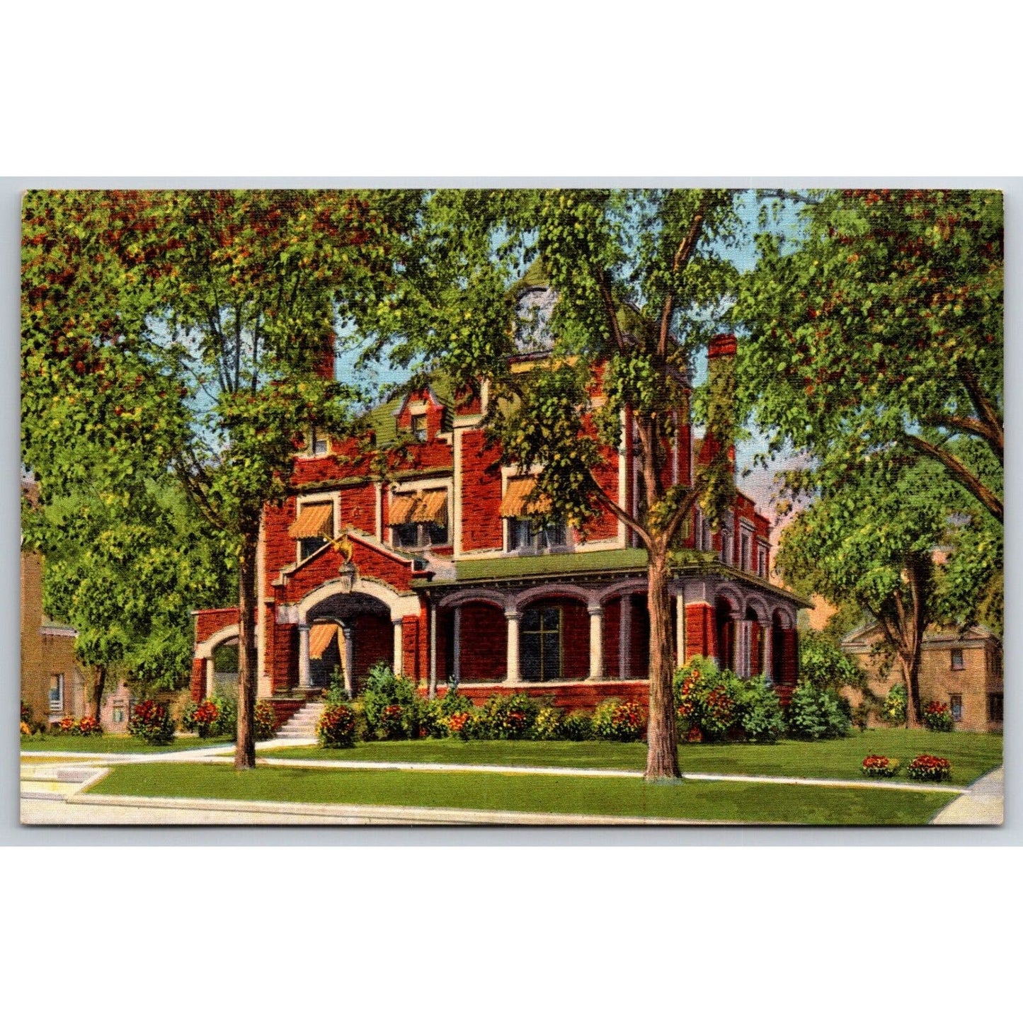 Elks Club Exterior Baraboo, WI Linen Postcard NP c1940's-50's VGC