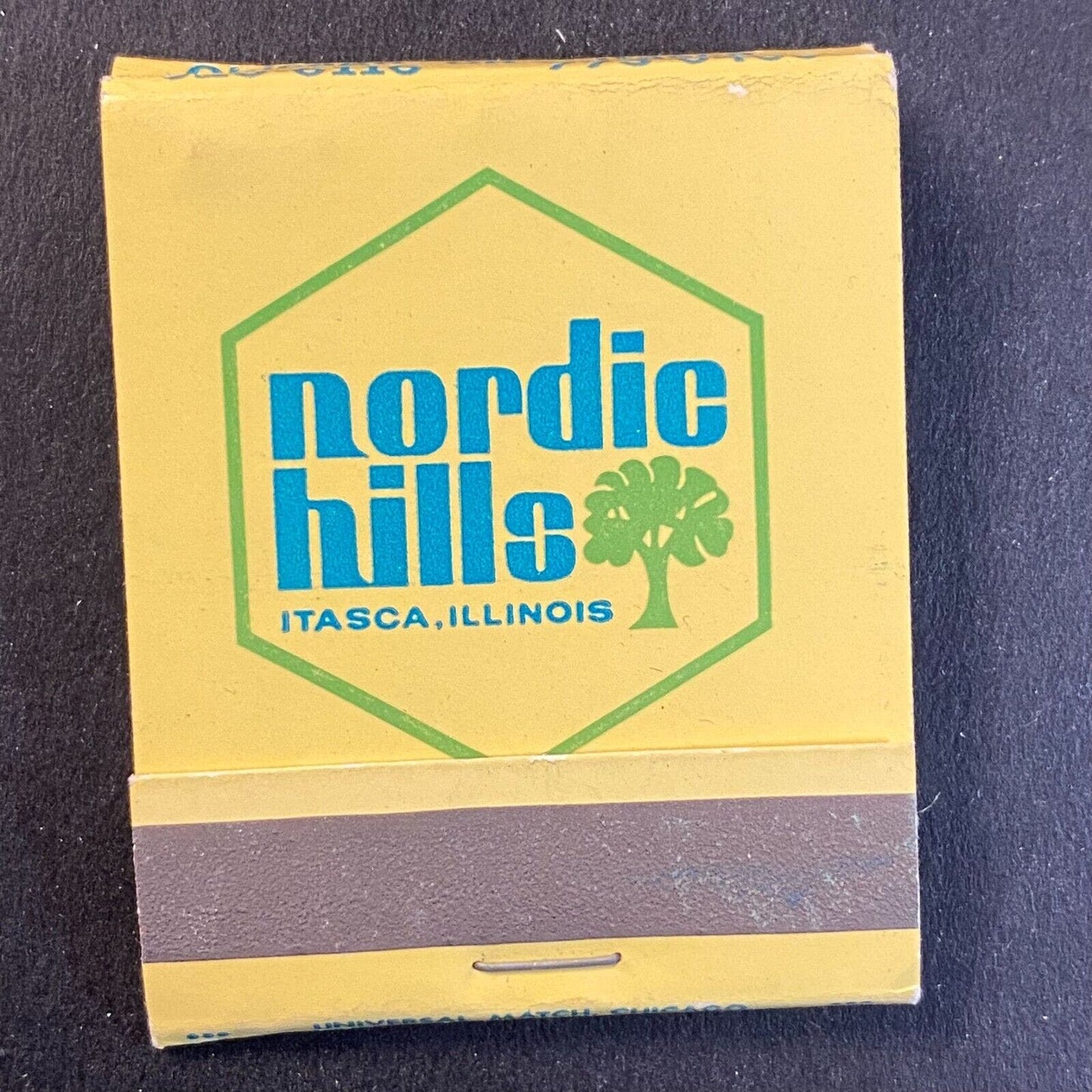 Nordic Hills (Country Club) Chicago & Itasca, IL c1968 Full Matchbook VGC