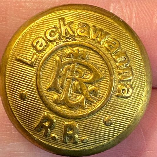 Lackawanna Railroad Uniform Button Brass Convex Scovill Waterbury 22.5mm