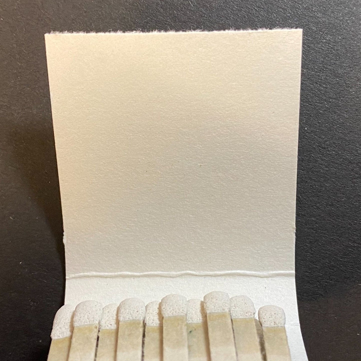 Days Inn Hotels Inn Near Full (-1) Matchbook c1974-80's VGC