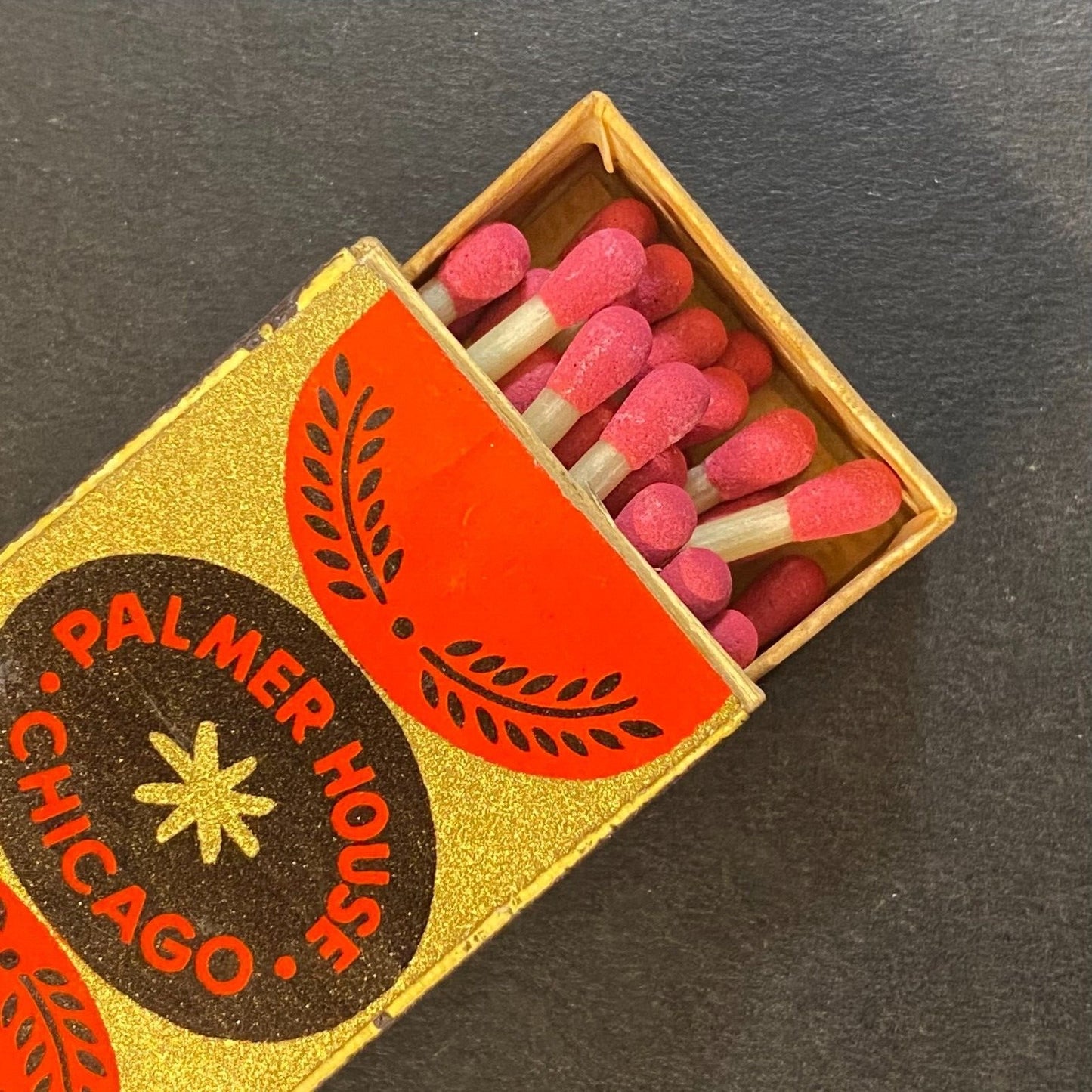 Hilton Hotel Palmer House Chicago Italian Paper Label Matchbox c1950-60's VGC