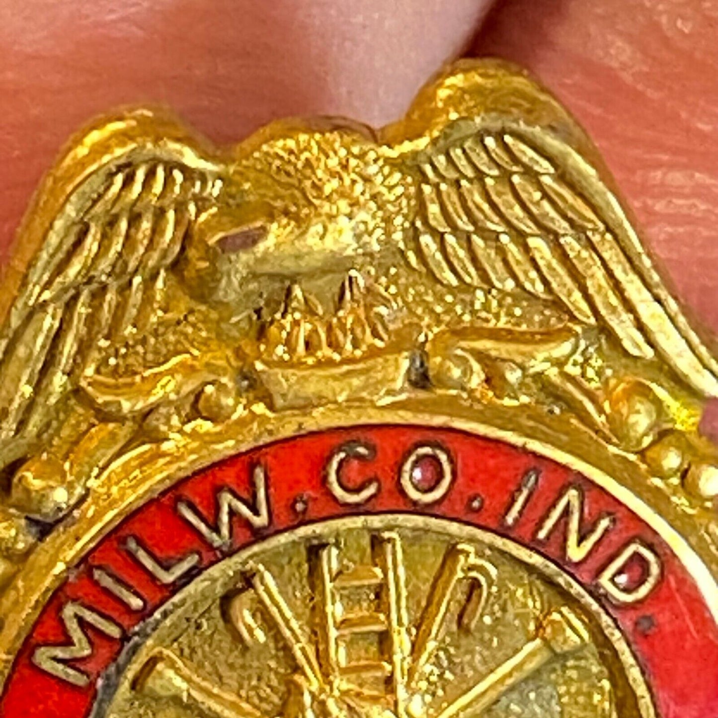 Milw. Co. Ind. Fire Chief's Association Color Enamel Lapel Pin 22mm - No Nut*