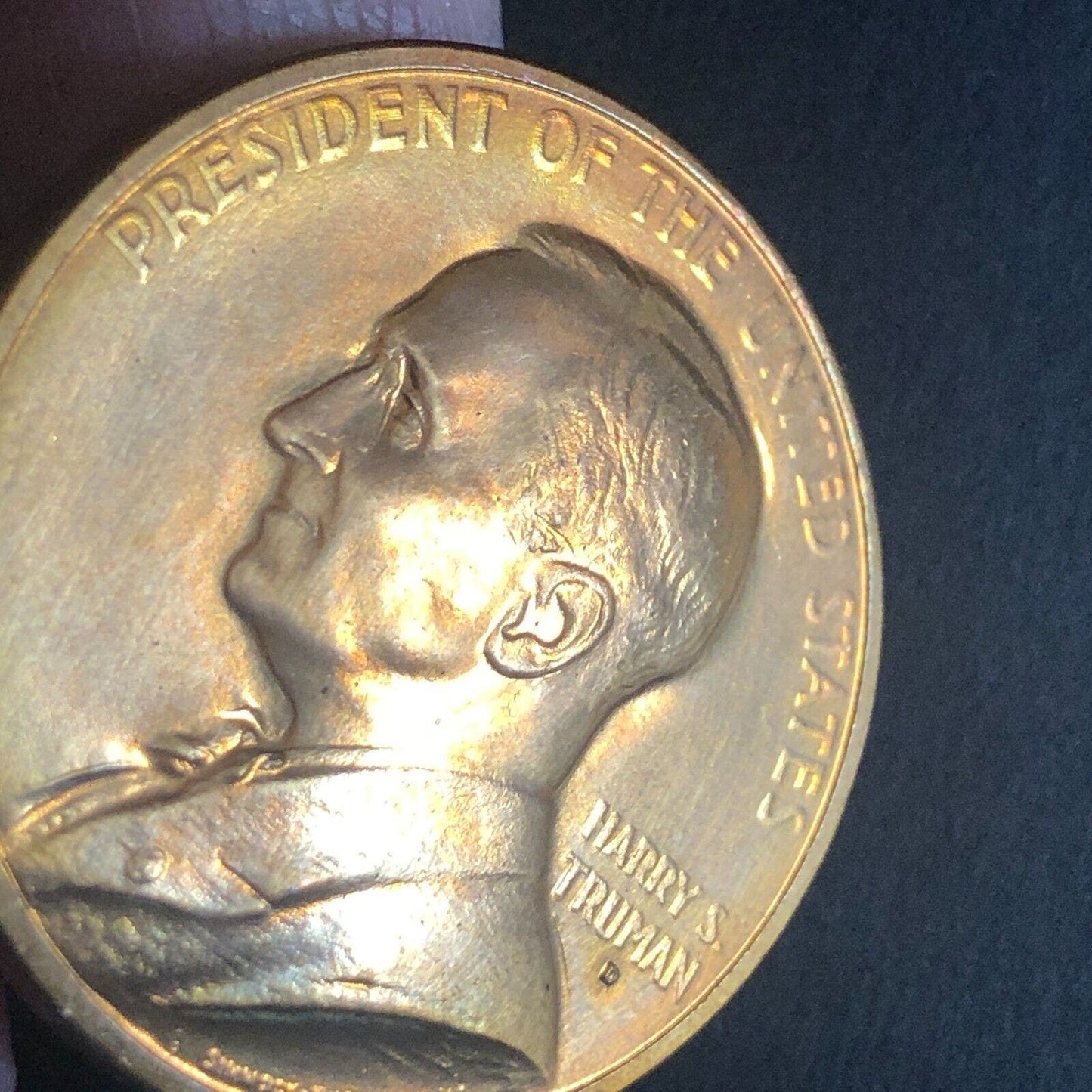 Harry S. Truman Inaugurated / White House High Relief Medallion 34mm 18g VGC