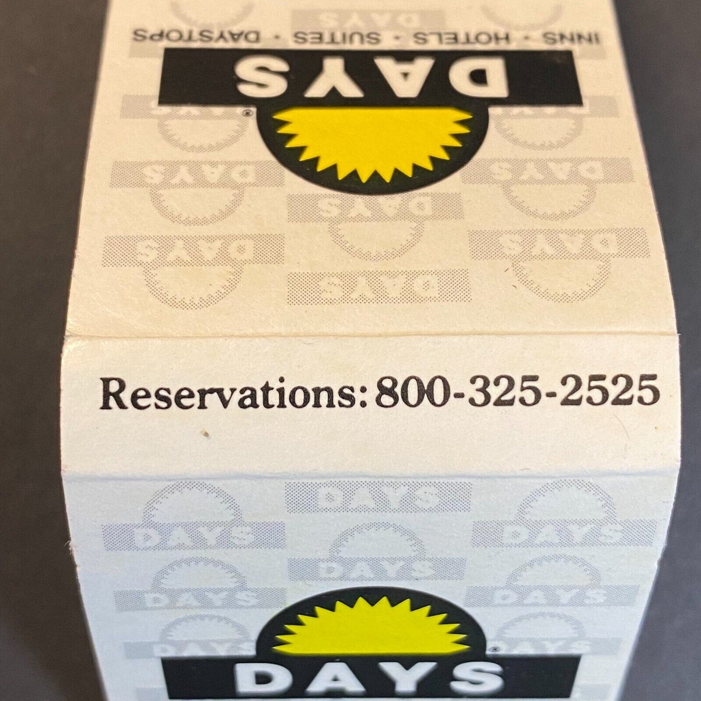 Days Inn Hotels Inn Near Full (-1) Matchbook c1974-80's VGC