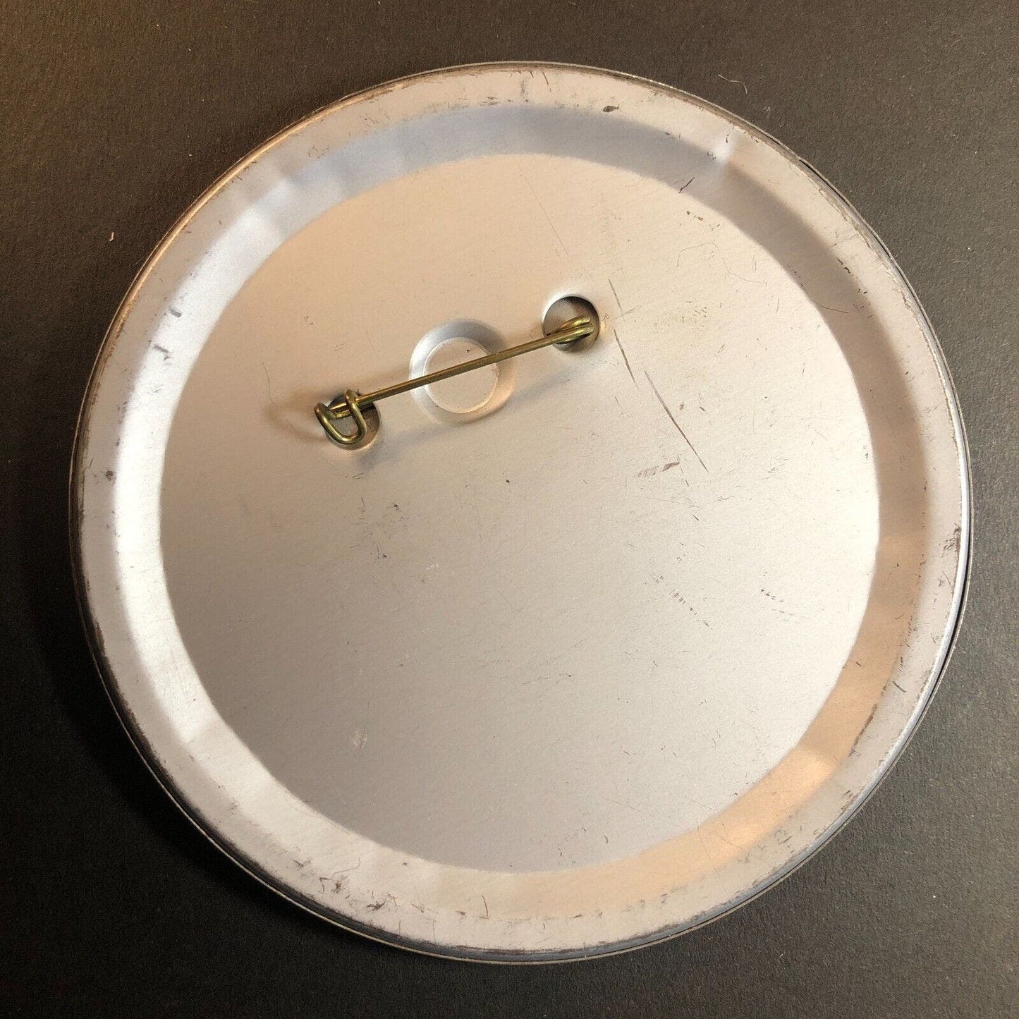 Taystee Bread Delivered Hot Twice Daily Here Large 4" Pinback Button c1960's-70s