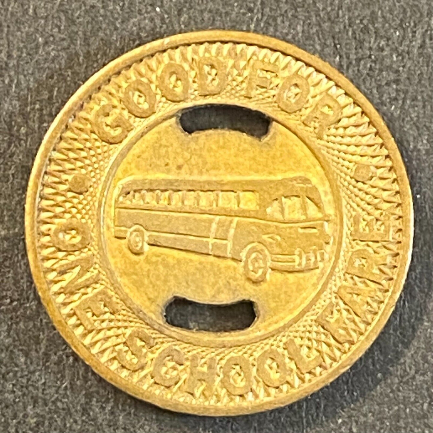 Lincoln City Lines Inc. Neb. G/F One School Fare Transit Bus Token Brass 16mm