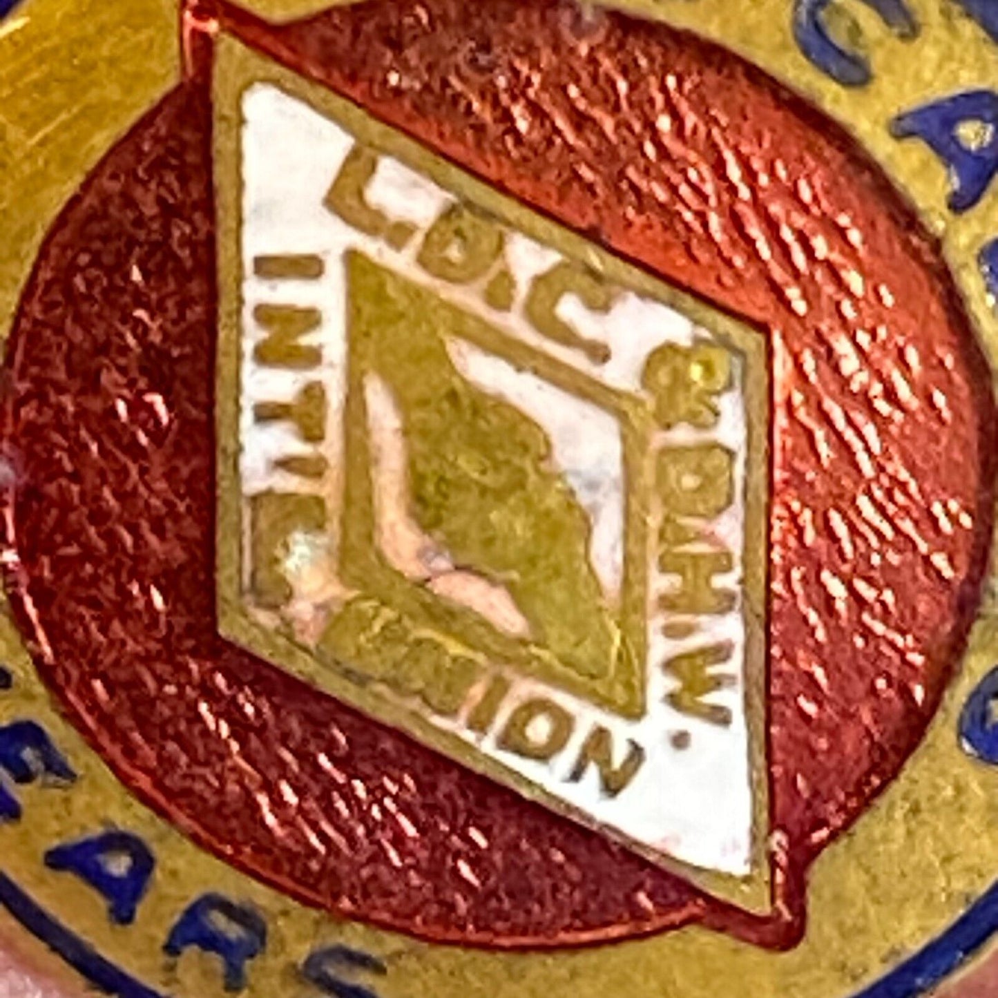 L.O.C. & D.H.W. Int'l Union 35 Years Handshake Color Enameled Lapel Pin 14mm