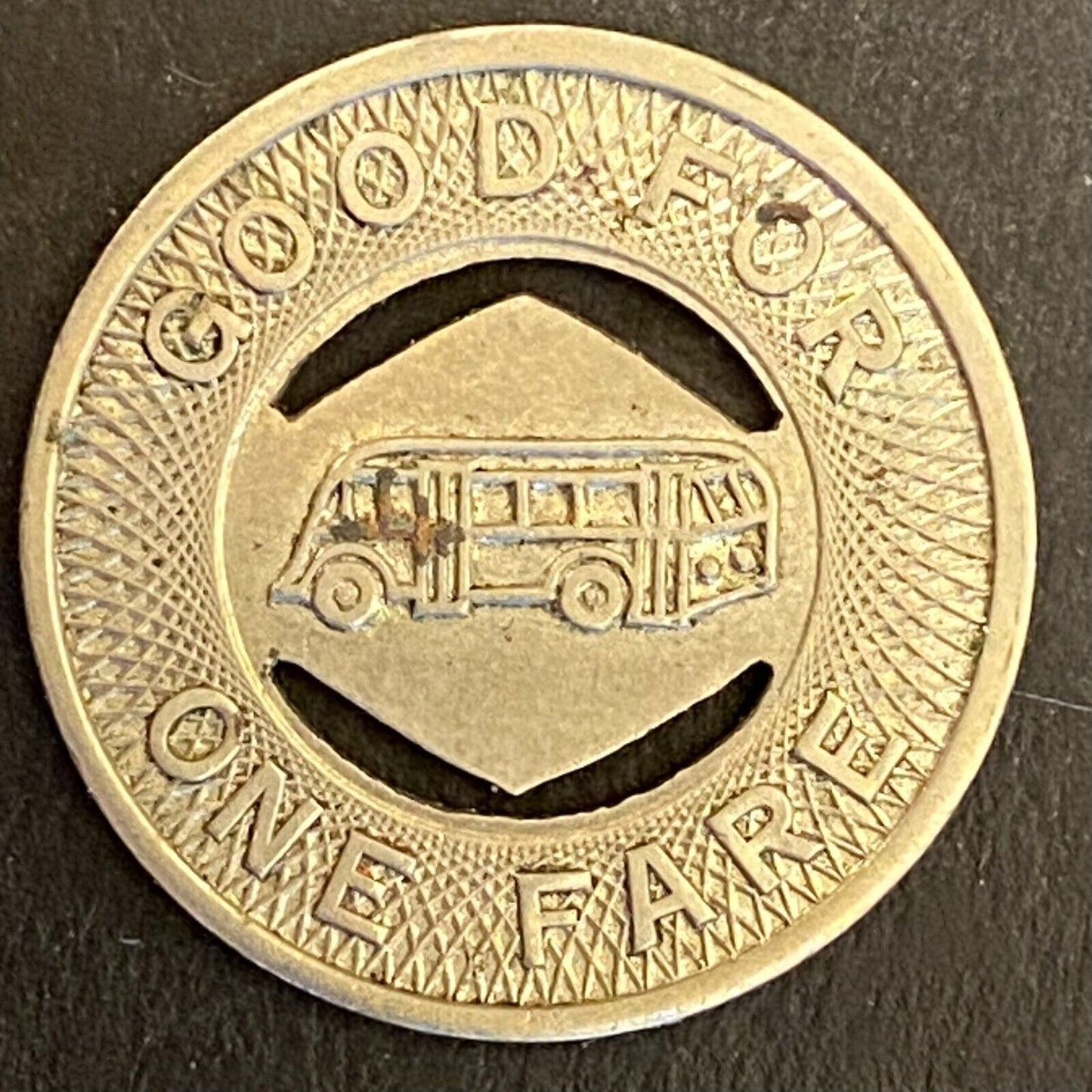 Muncie, IN Denney & Hines Bus Co. G/F One Fare Buc Transit Token 21mm