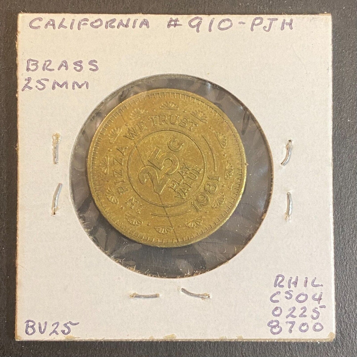Chuck E. Cheese Pizzatime (One Word) Theatre 1981 25c Brass Arcade Token 25mm