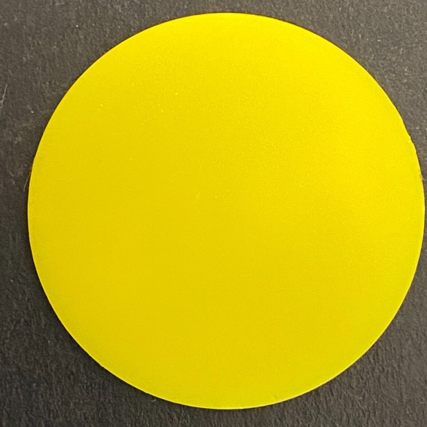 Paducah Area Transit System (KY) PATS Yellow Plastic Token 28mm c1970's (#3)