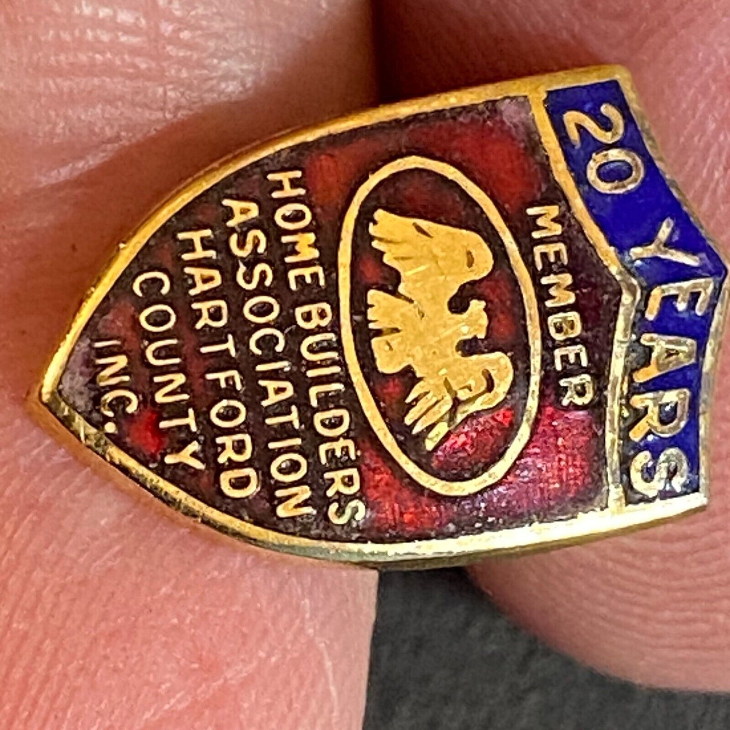 Home Builders Hartford County 20 Year Color Enameled Lapel Pin Scarce 17mm