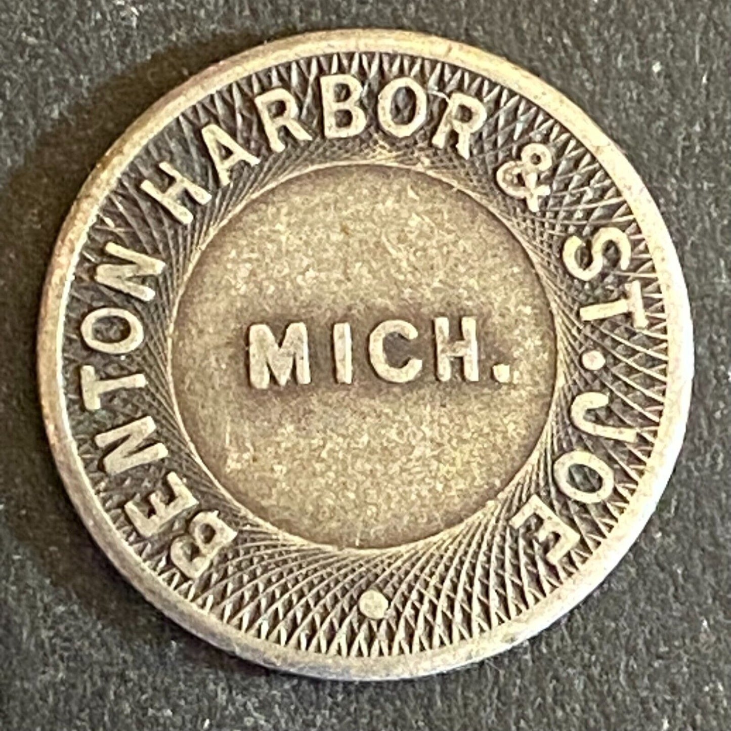 Benton Harbor & St. Joe Mich. G/F One Fare Transit Token 16mm - Scarce