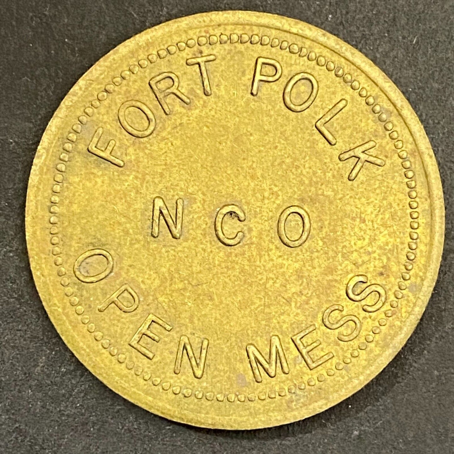 Fort Polk NCO Open Mess G/F 25¢ in Trade Token Brass Louisiana 28mm (#4)