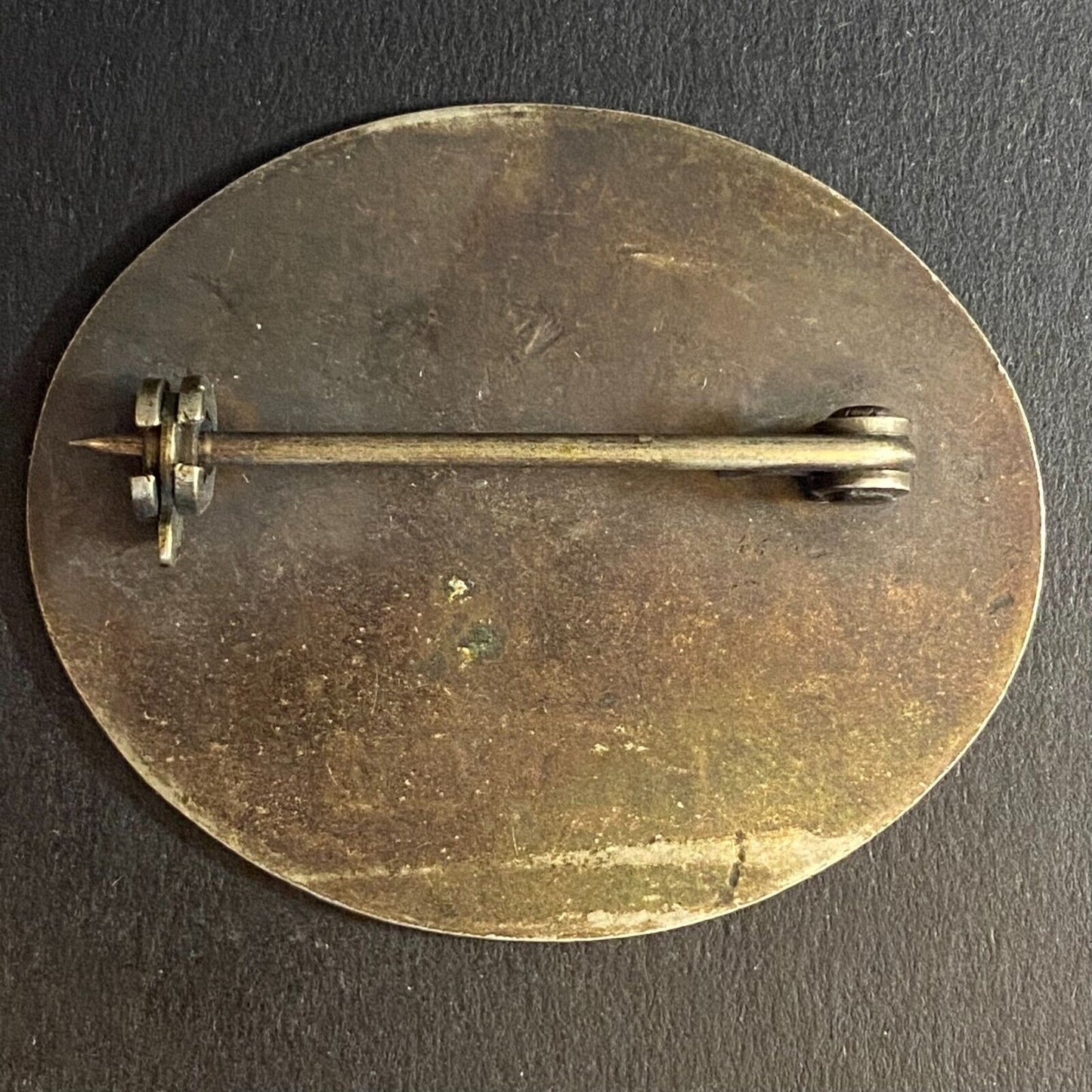 1947 Ohio Registered / Licensed Driver Chauffeur Metal Pin Back Badge #38798