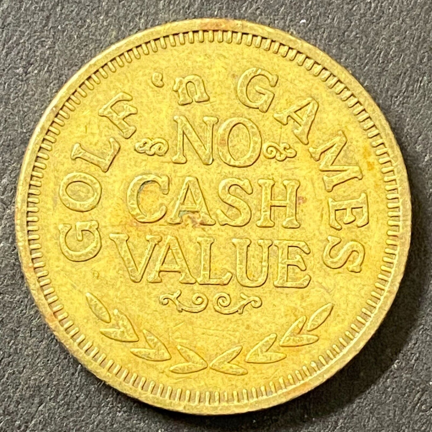 Golf 'n Games No Cash Value Arcade Token Dimples Golf Ball Mascot 22mm (#1)