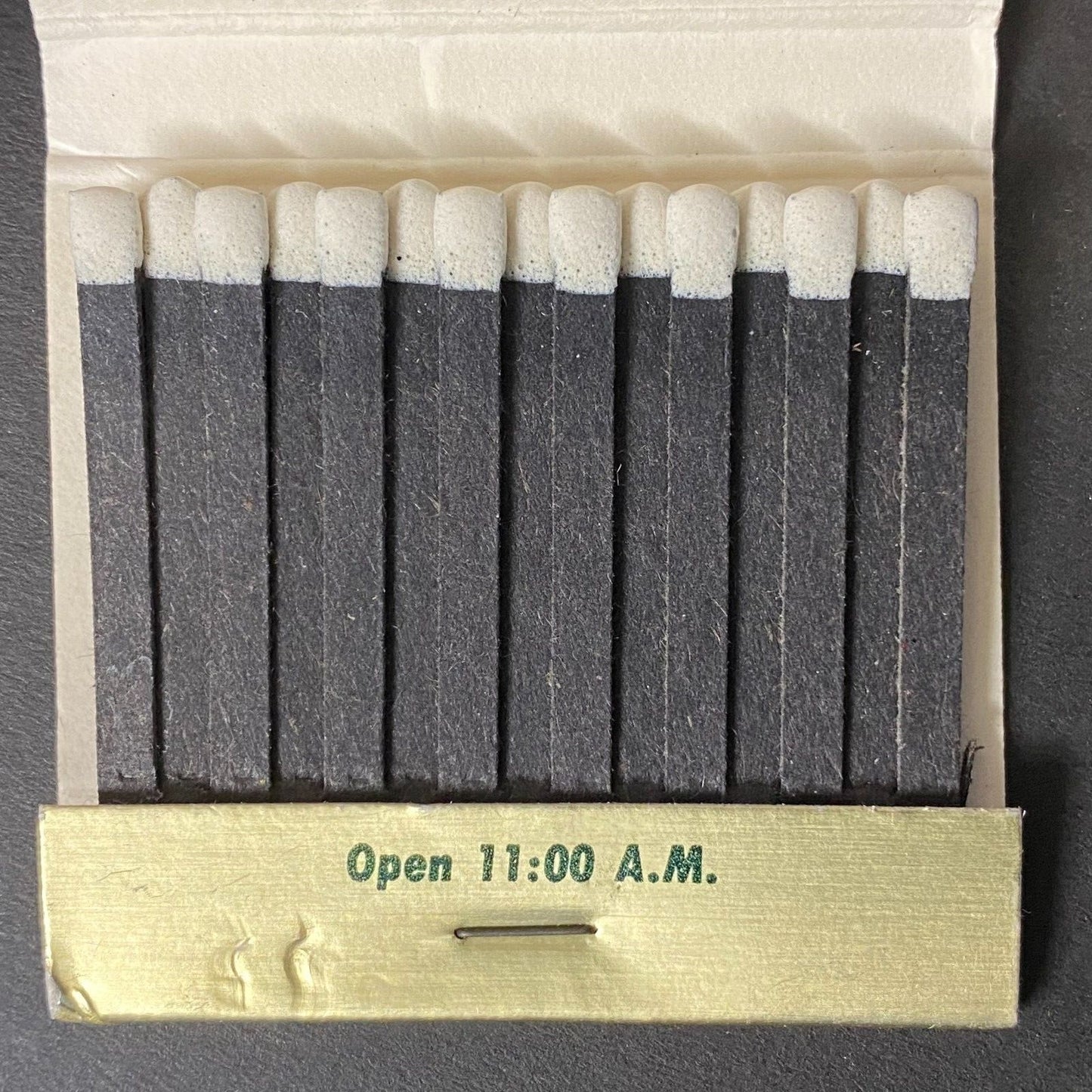 Irving O'Brien's "A Neighborhood Saloon" Chicago Full Matchbook c1978 VGC Scarce