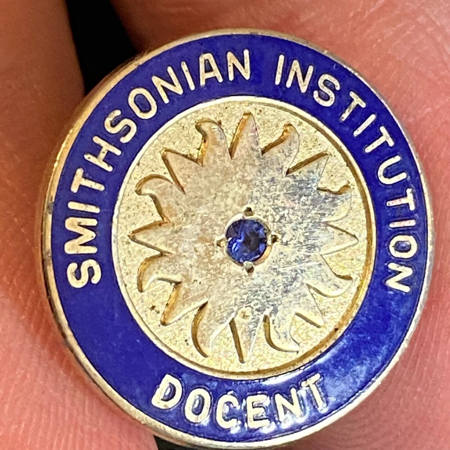 Smithsonian Institution Docent Color Enameled Lapel Pin 17mm