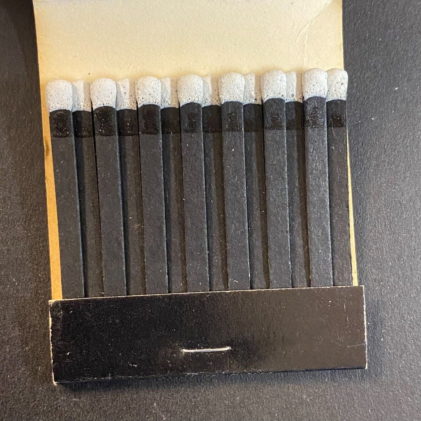 Matty's Wayside Inn Glenview, IL c1974-80's Full Matchbook VGC