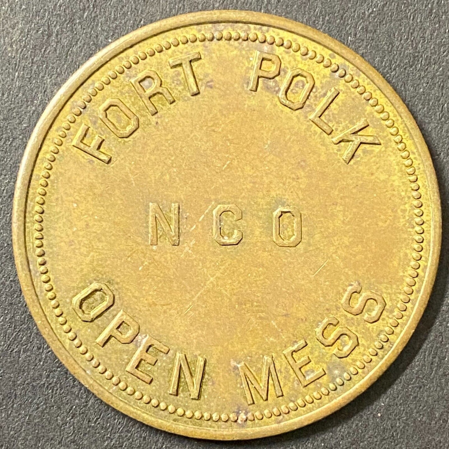 Fort Polk NCO Open Mess G/F $1 in Trade Token Brass Louisiana 35mm (#4)
