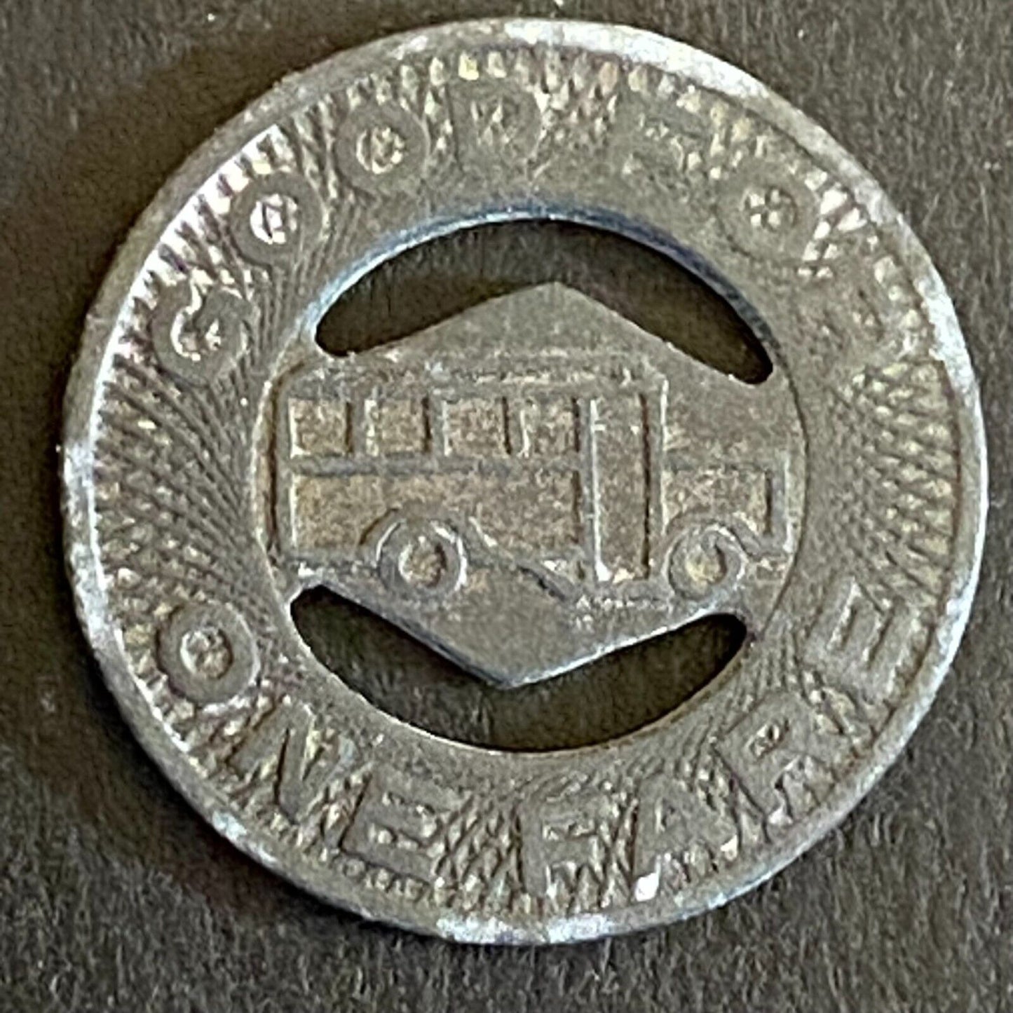 Elkhart Motor Coach Corp 'n G/F One Fare Zinc Bus Transit Token 16mm