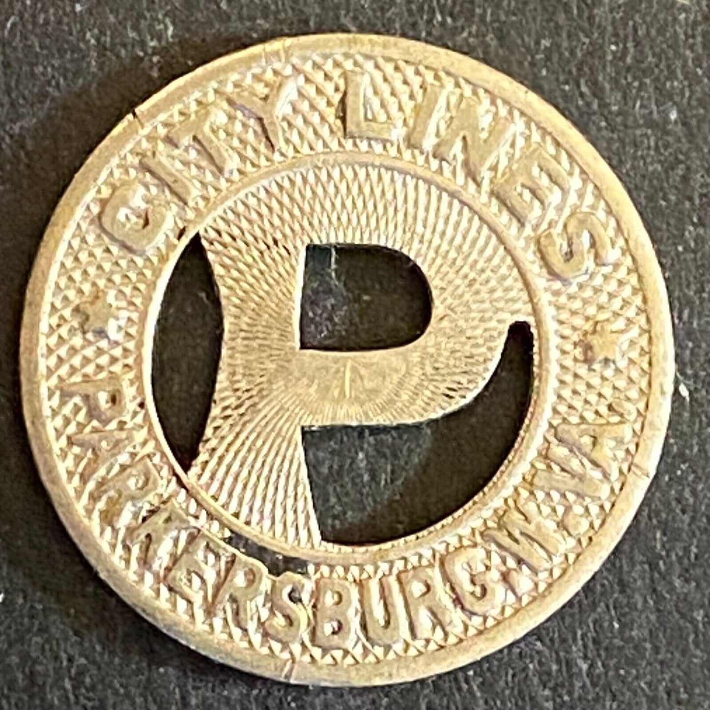 City Lines Parkersburg (WV) G/F One Token Fare Transit 16mm w/ Hanging "P" (#6)