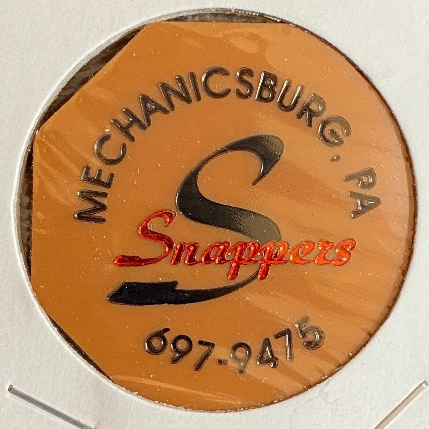 Mechanicsburg PA Snappers Bar & Grill c2002 Hexagon Plastic Token Premium Liquor